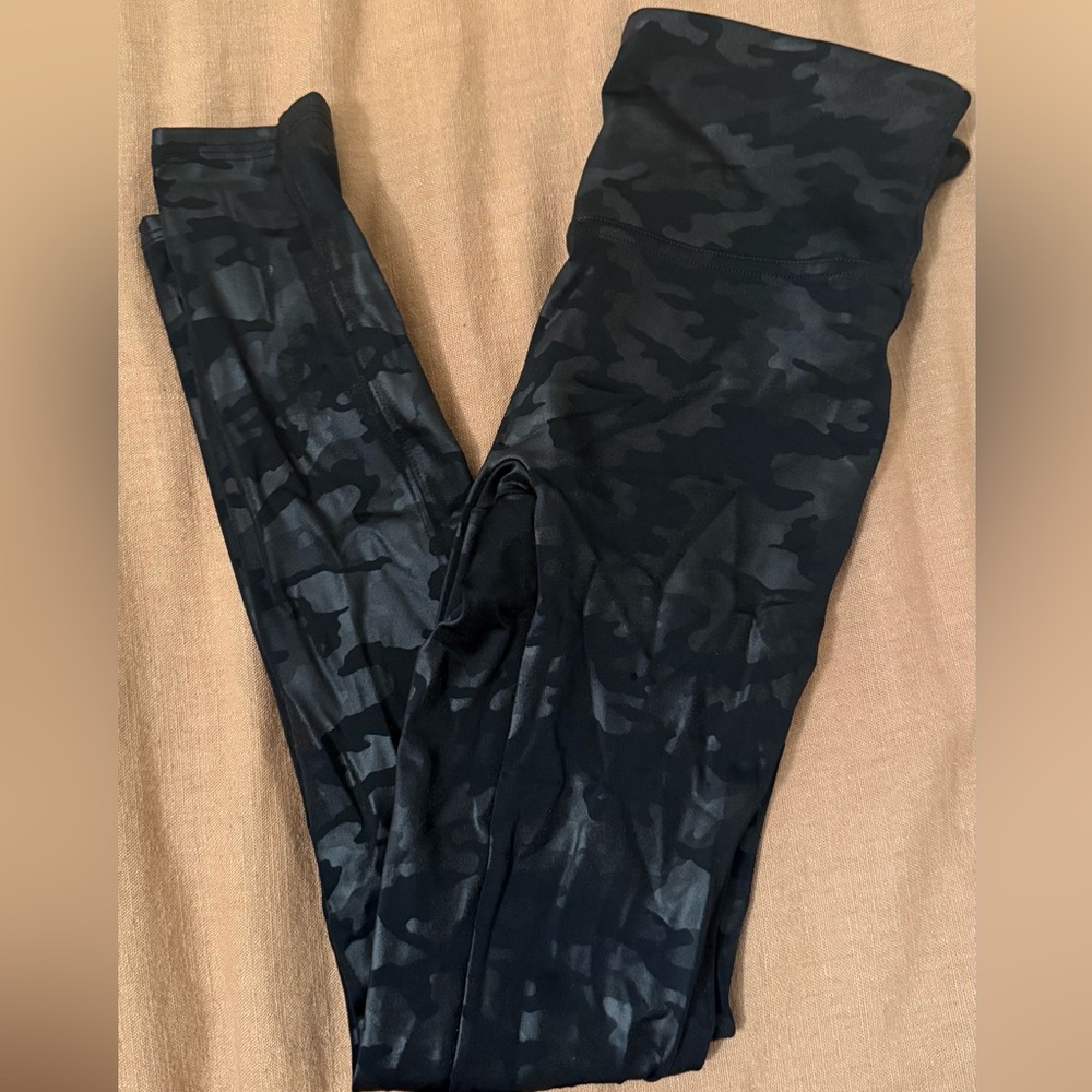 SPANX Black & Grey Shiny Camo Leggings